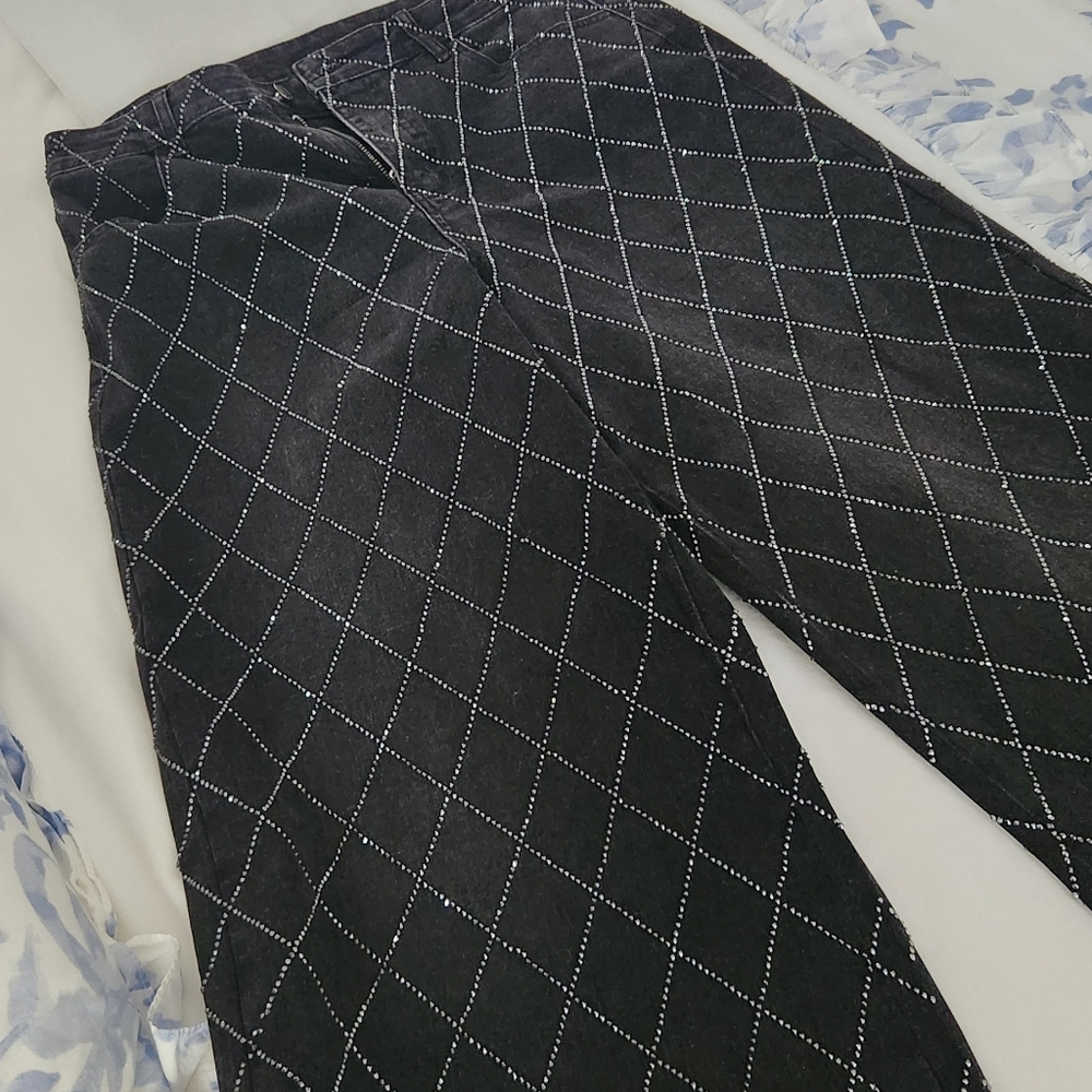 Flying Tomato Black Diamond Pattern Flare Jeans